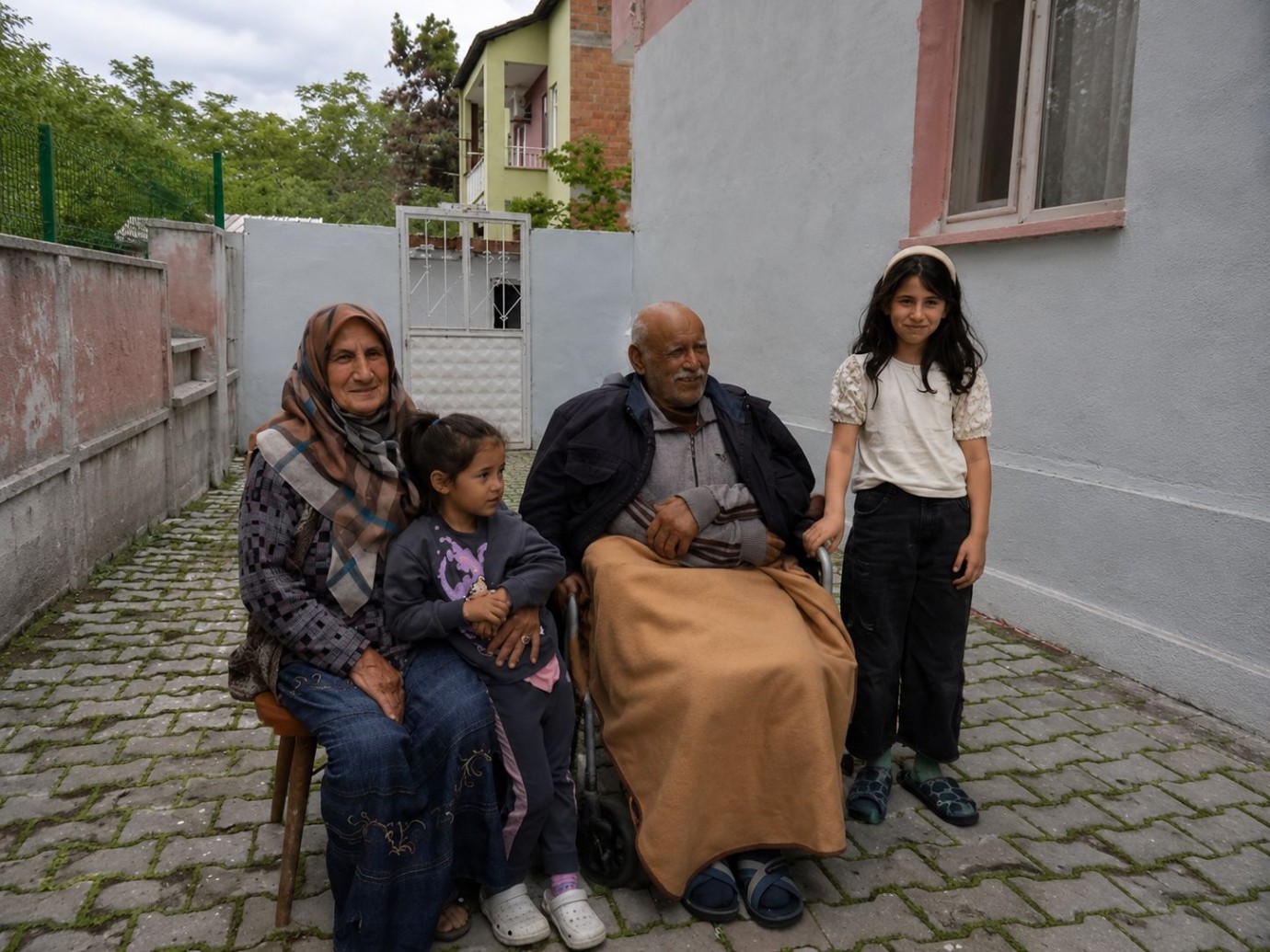 Büyükşehir’den engelli bireylere akülü sandalye desteği