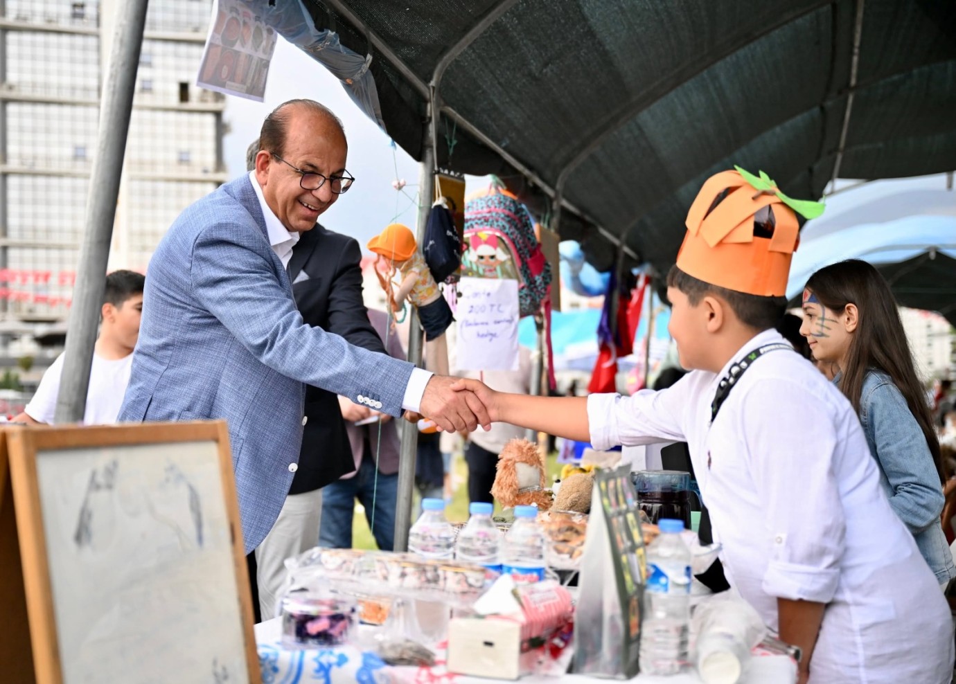Malatya’da minik girişimcilerden anlamlı bağış