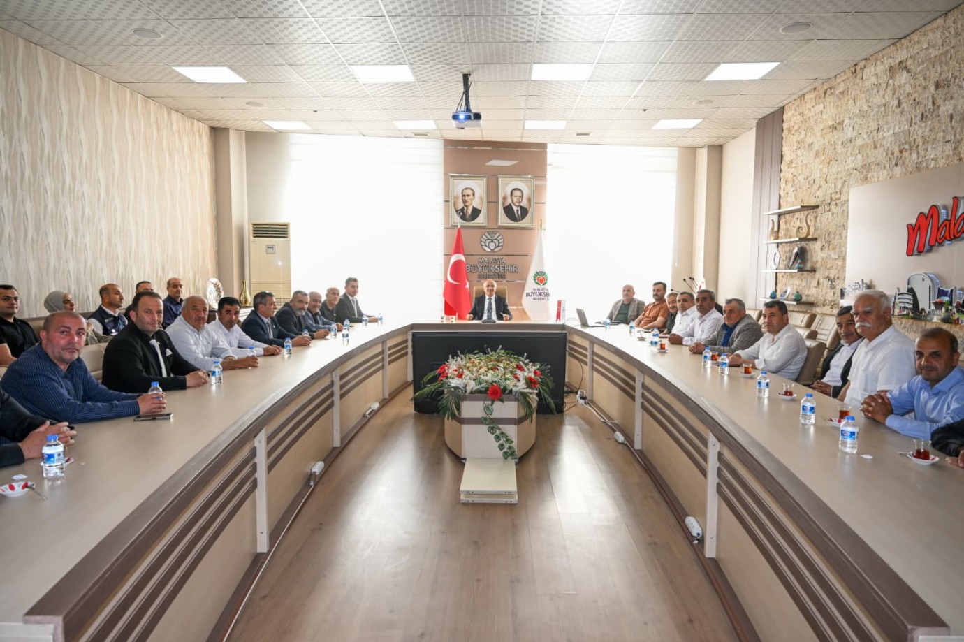Başkan Er: Muhtarlar sahadaki elimiz ve kulağımız
