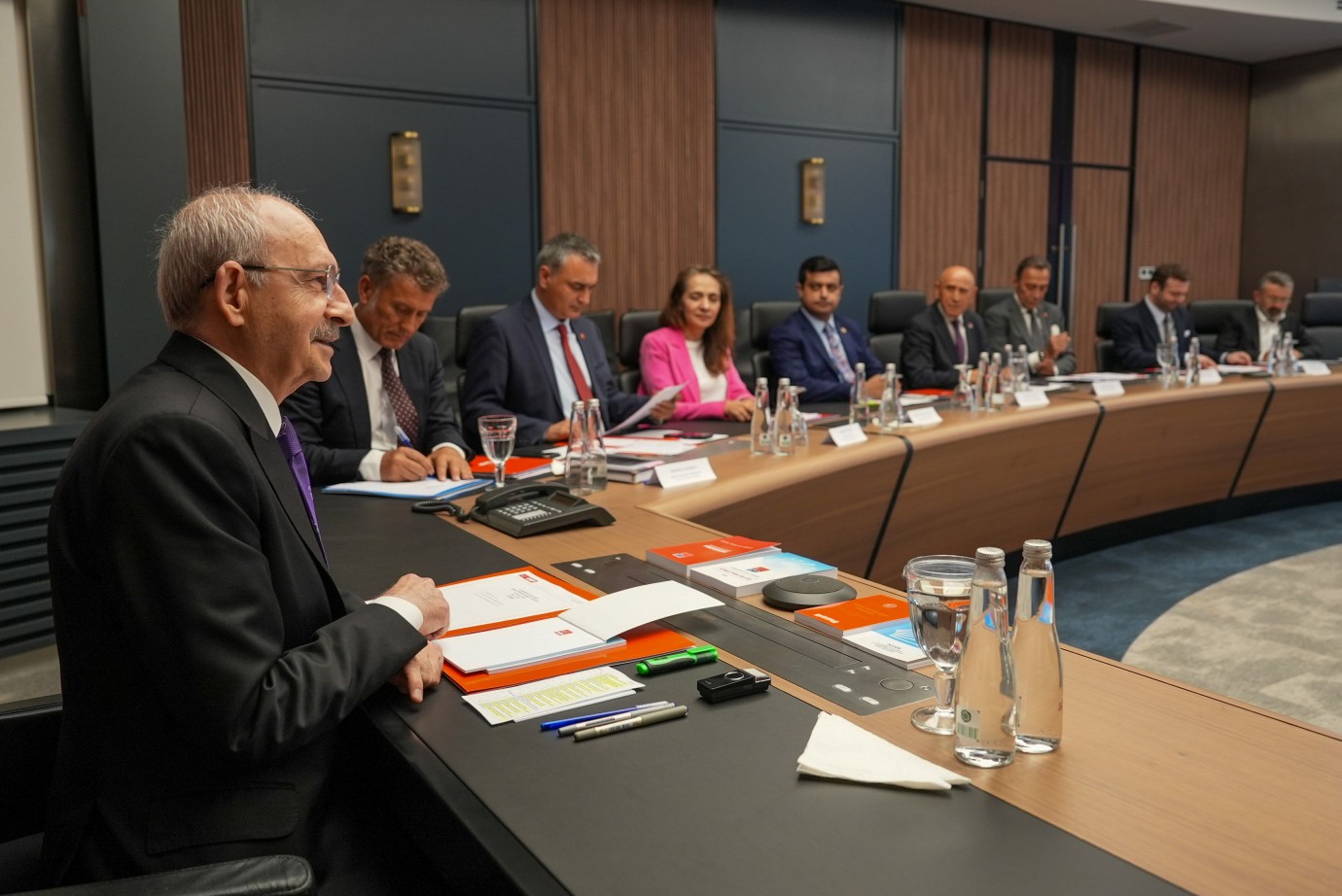 CHP’de disiplin süreci: Veli Ağbaba dahil 9 milletvekili YDK’ya sevk edildi