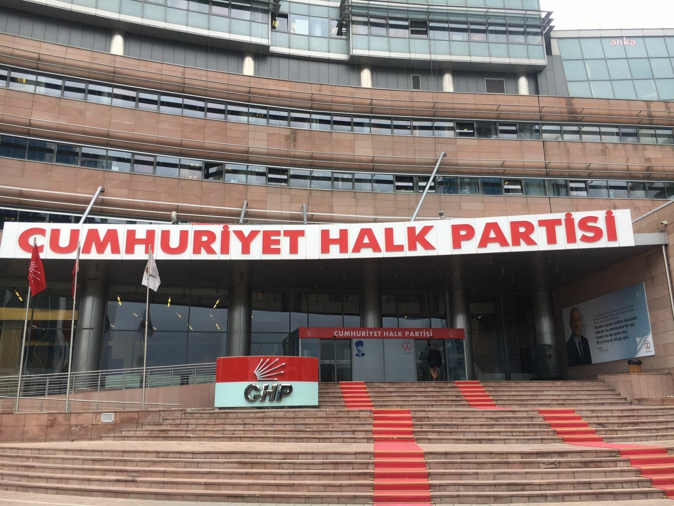 CHP'de 9 vekilin üyeliği silindi: Veli Ağbaba da listede