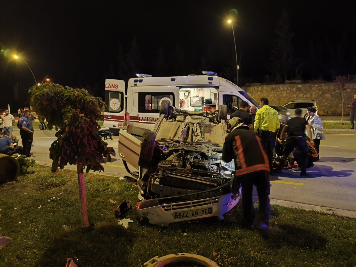 Tecde’de otomobil takla attı: 2 yaralı