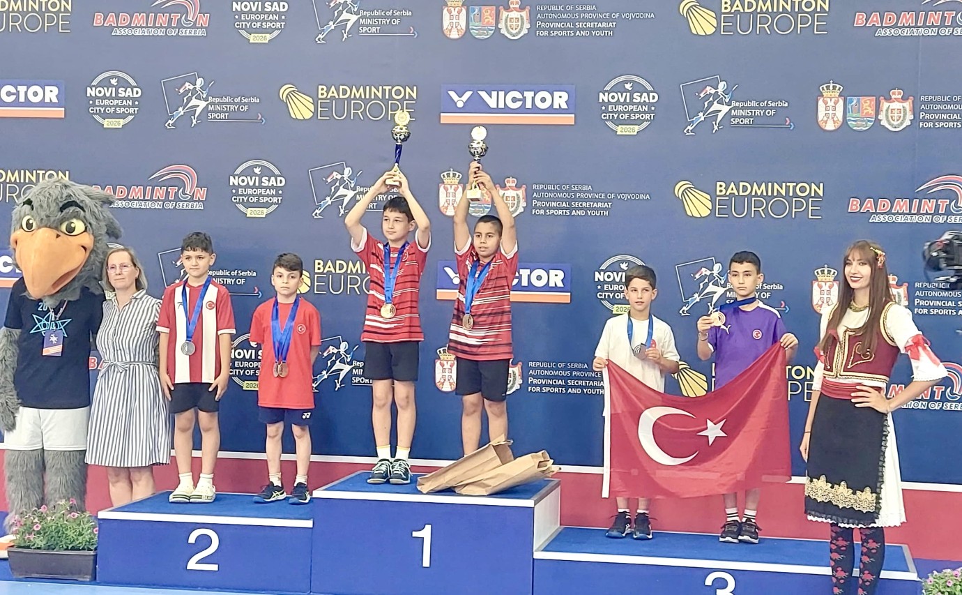 Malatyalı milli badmintoncu Sırbistan’da çifte madalya kazandı