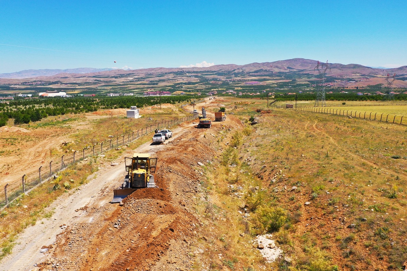 Büyükşehir’den Üzümlü Mahallesi’ne yeni yol hamlesi