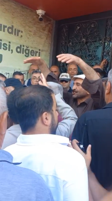 CHP Malatya’da tansiyon düşmüyor: Bina krizi tartışma yarattı