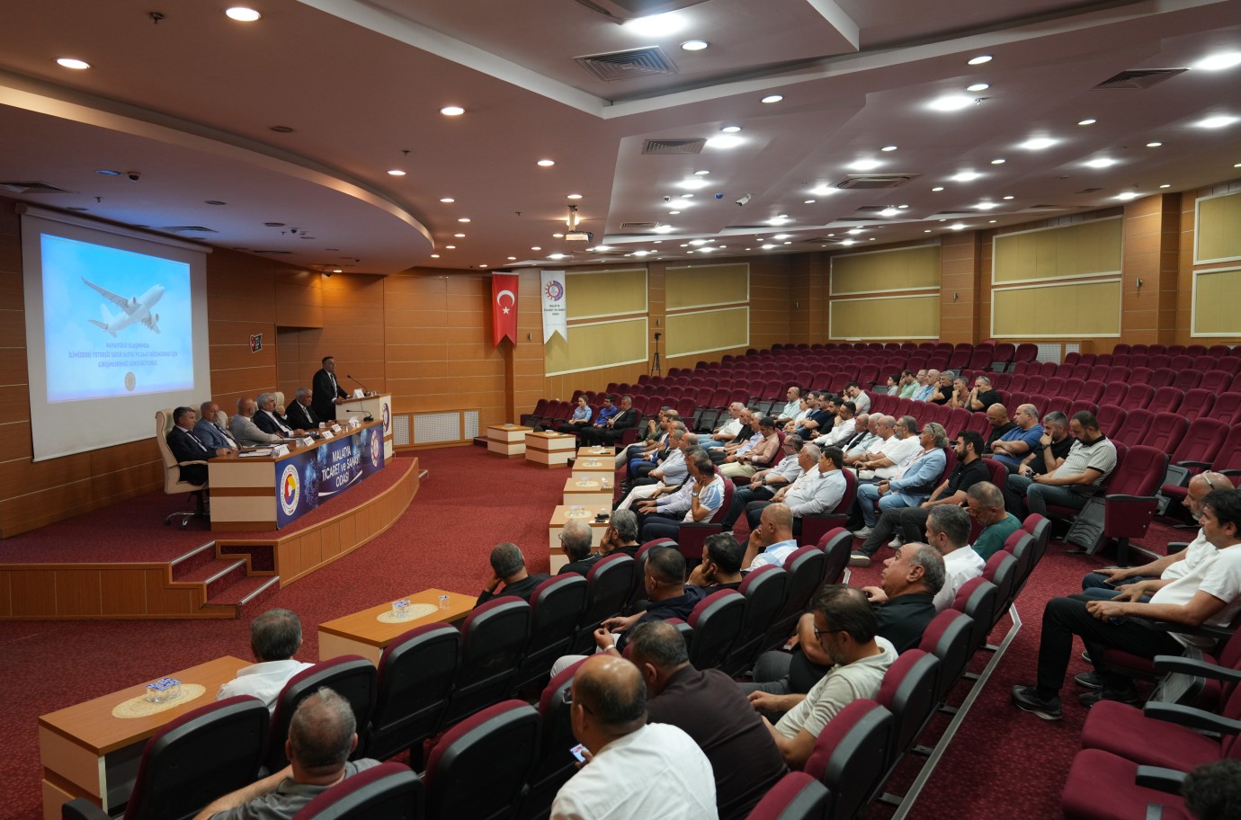 Sadıkoğlu’ndan uçak seferi çağrısı