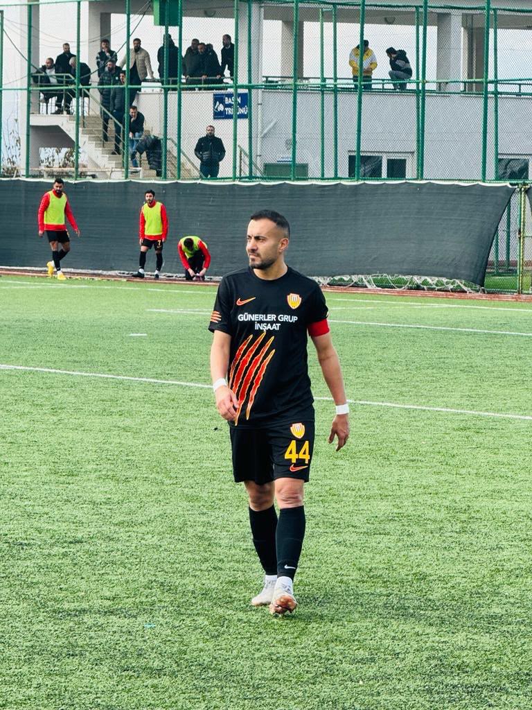 44 numaralı formaya veda: Erhan Gözetlik futbolu bıraktı
