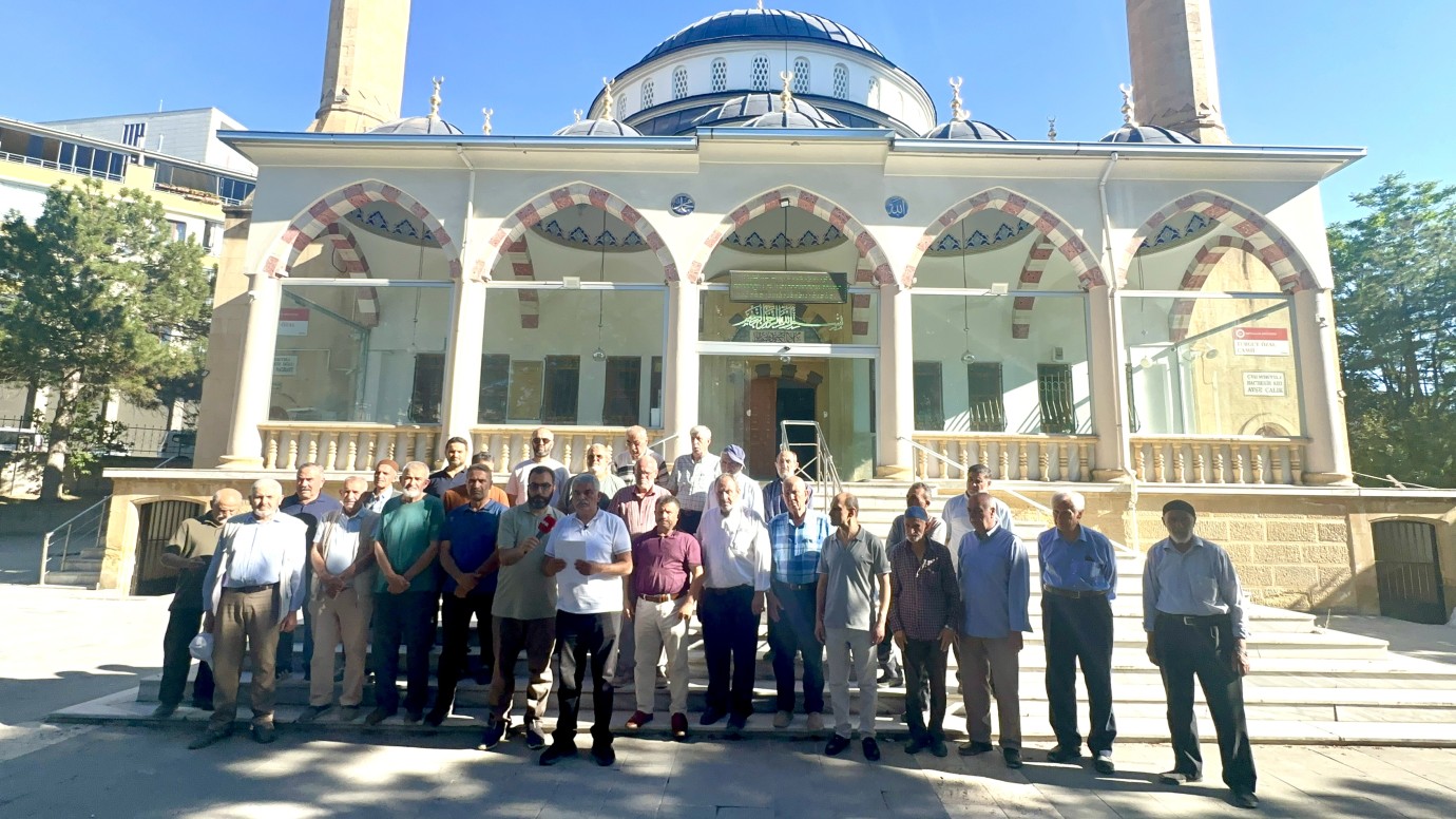 Malatya’da cami avlusunda din görevlisine saldırı