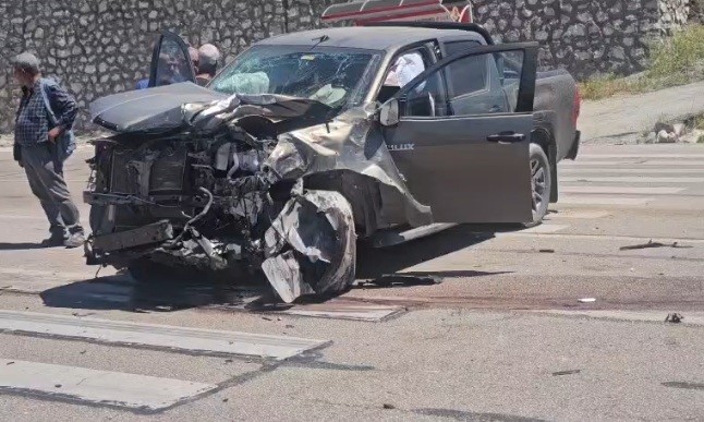 Akçadağ’da iki pikap çarpıştı: 3 yaralı