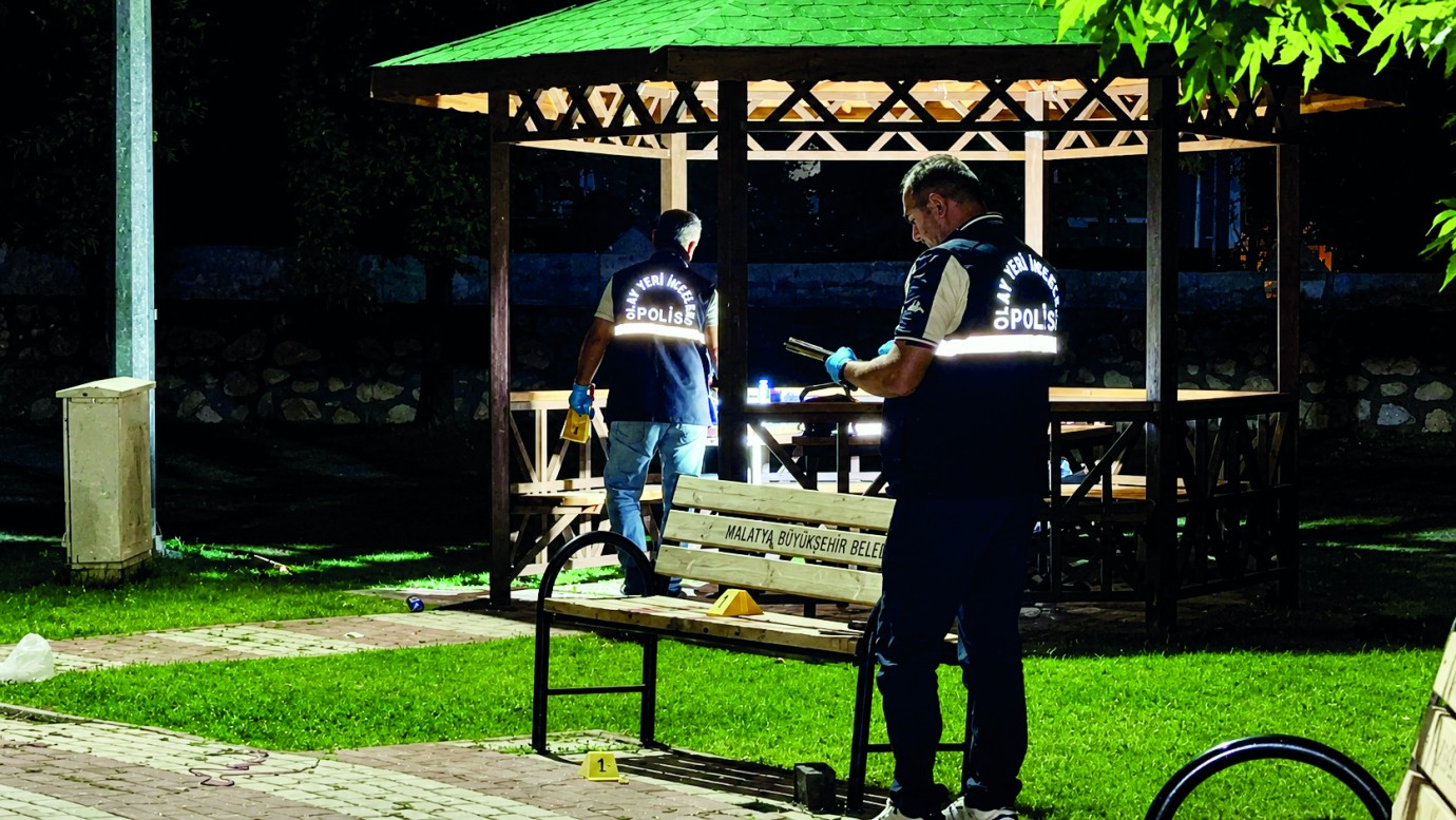 Özalper bölge parkında olaylı gece: 2 yaralı