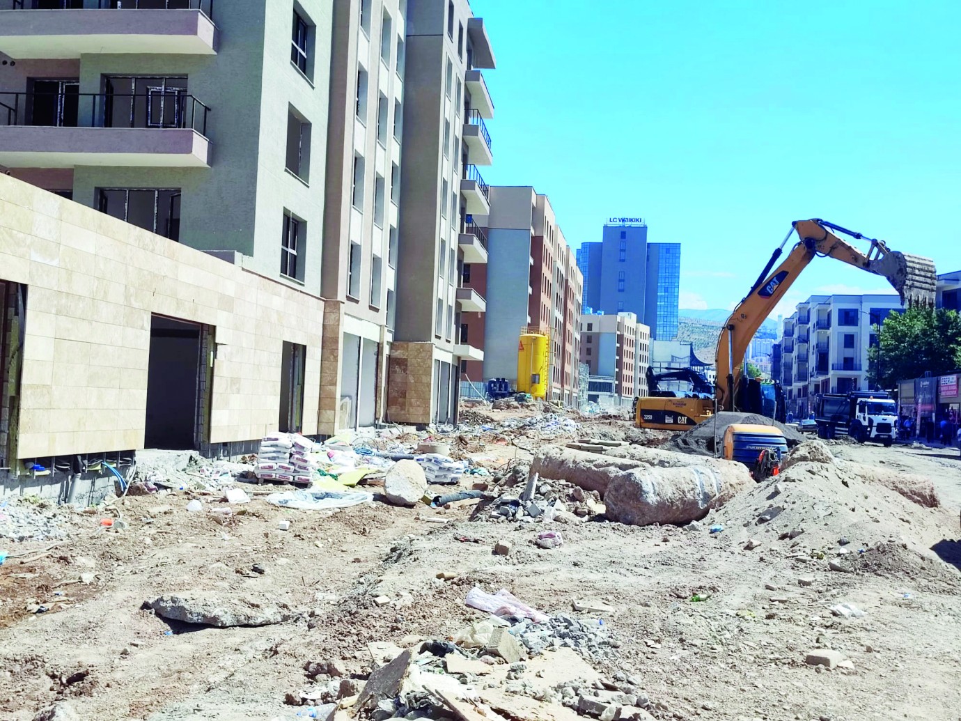 Akpınar'da altyapı mesaisi aralıksız sürüyor