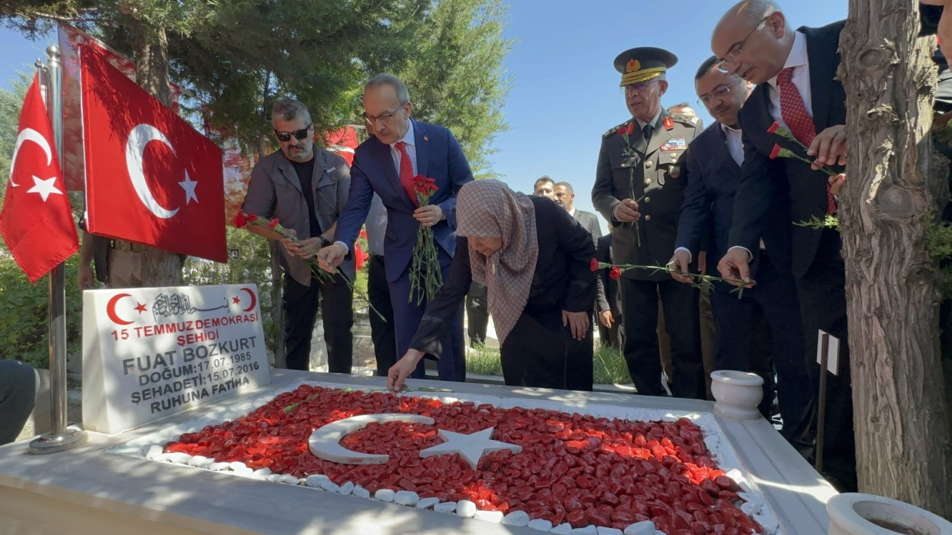 Şehit annesinden anlamlı çağrı: İyilere uysunlar, kötülere uymasınlar