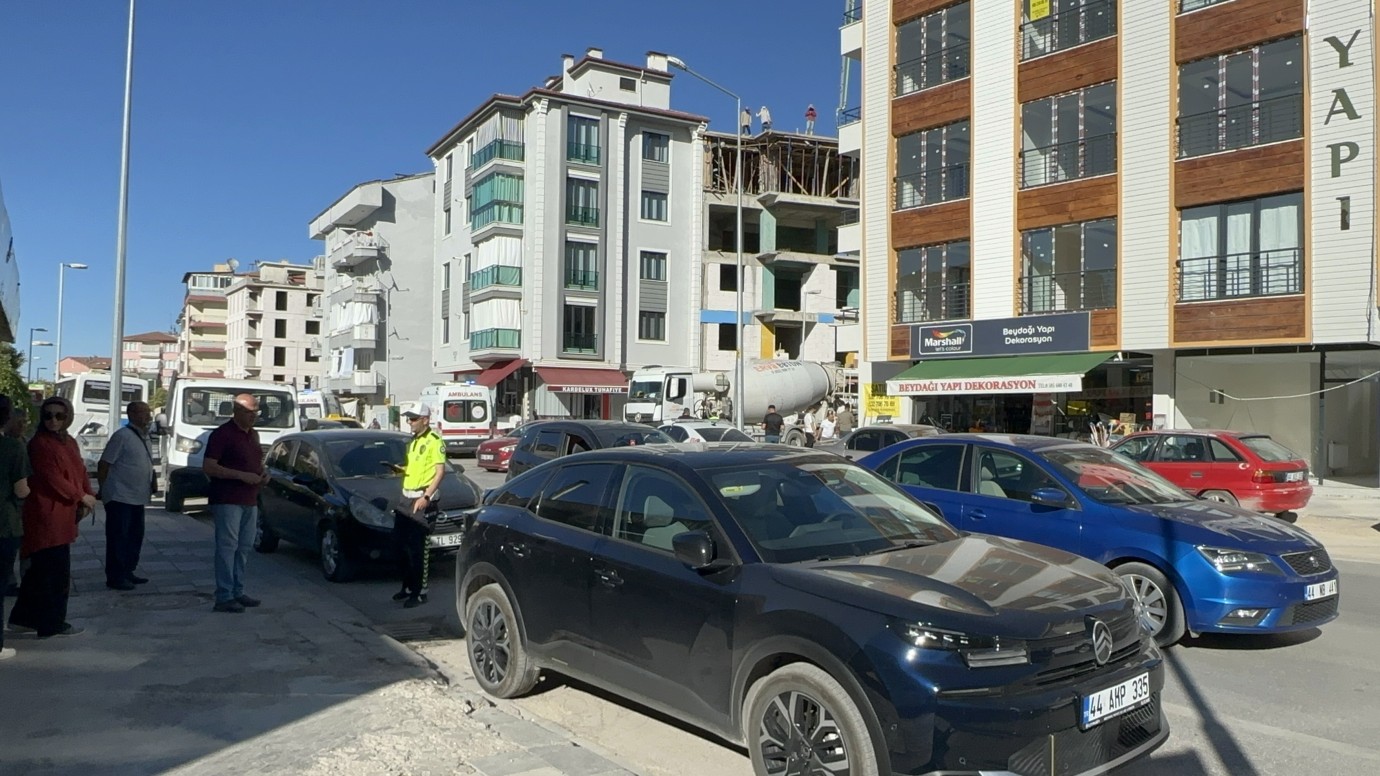 Malatya'da zincirleme trafik kazası: 7 yaralı