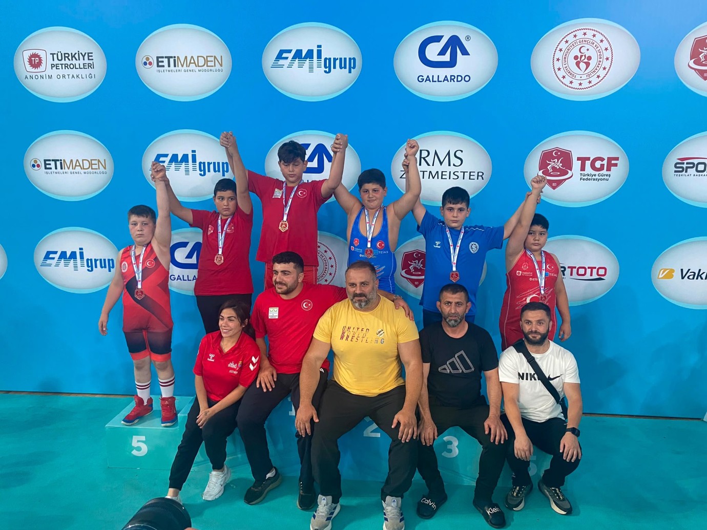 Minik güreşçi Miraç, Türkiye beşincisi oldu