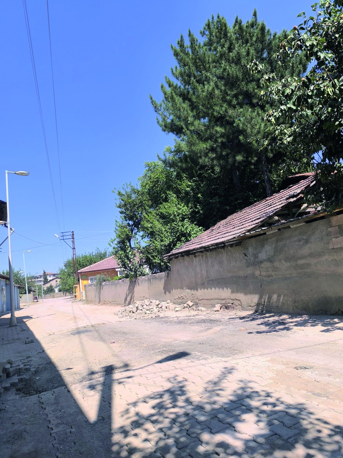 Yeşiltepe'de yollar bitmedi, sabır tükendi