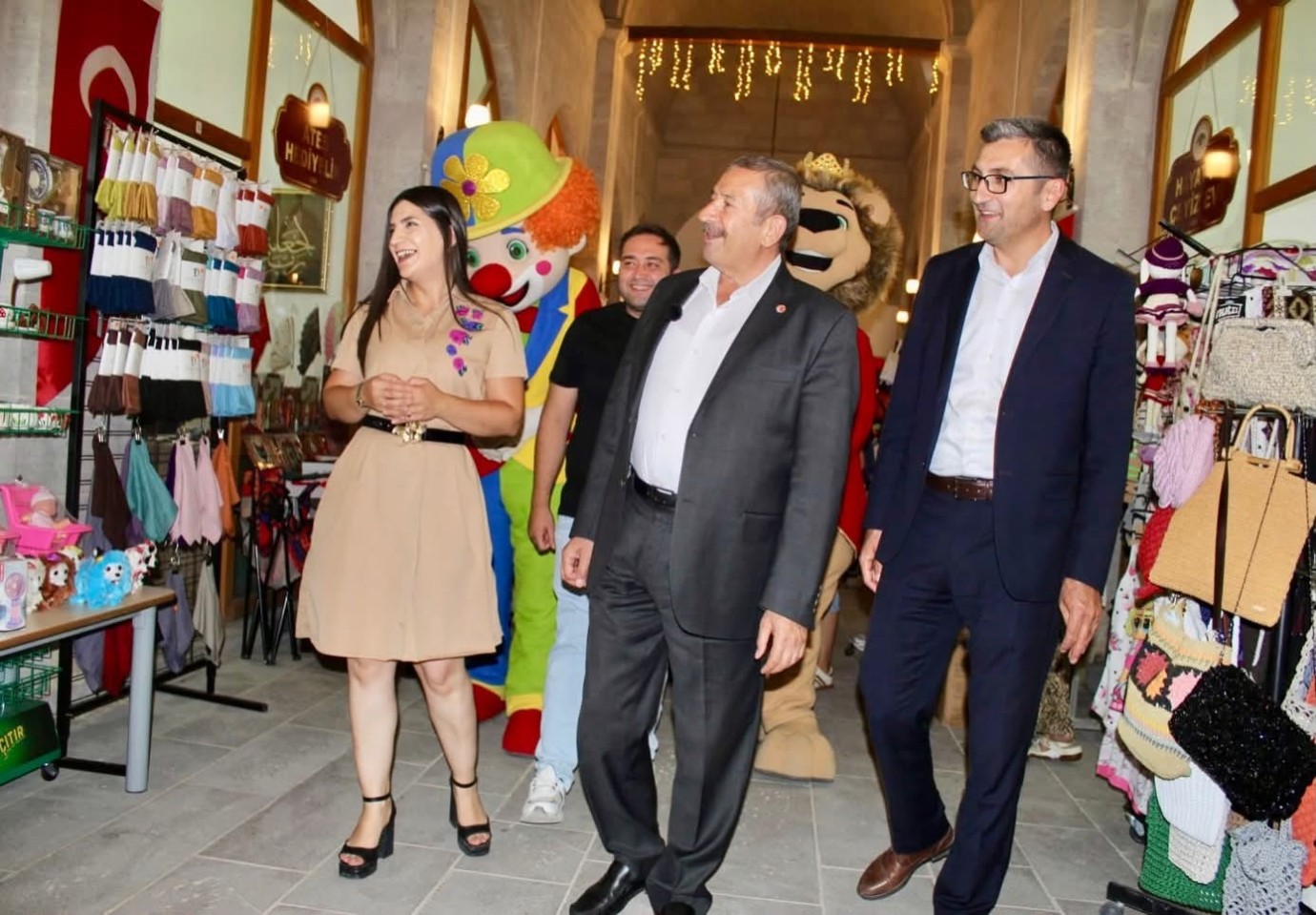 Başkan Bozkurt Tarihi Bedesten esnafıyla buluştu