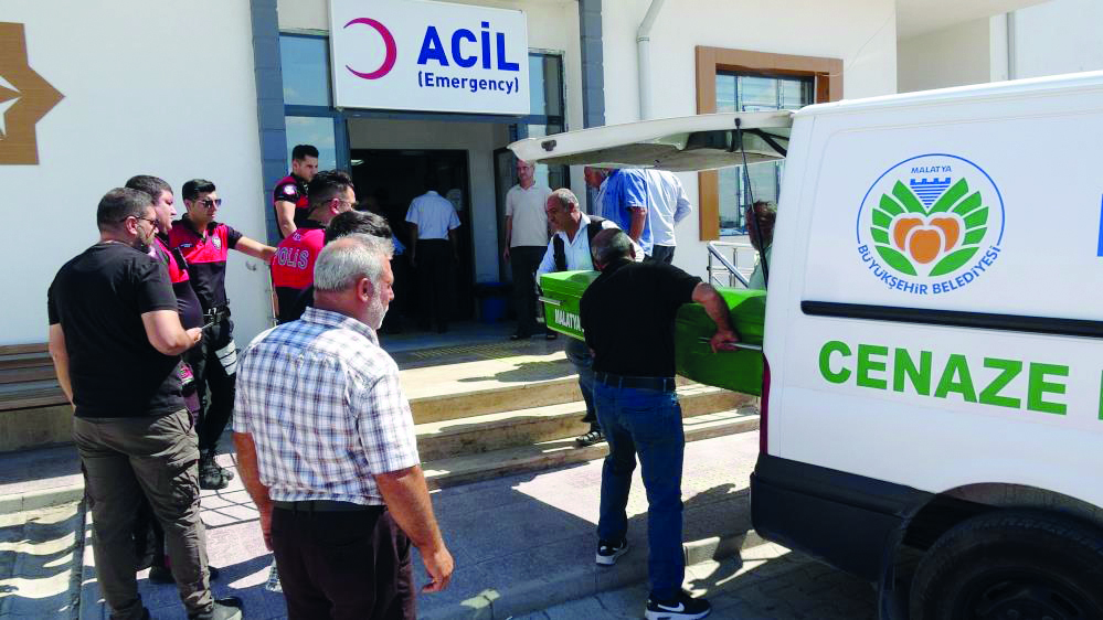 Bahçede bulundu, yaşamını yitirdi