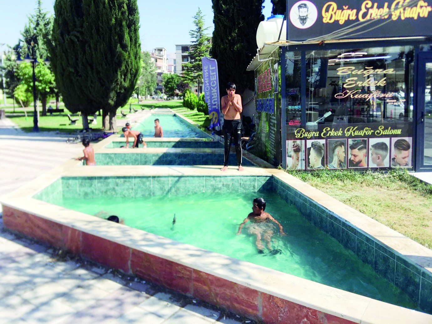 Sümer Park'ın süs havuzları tehlike saçıyor