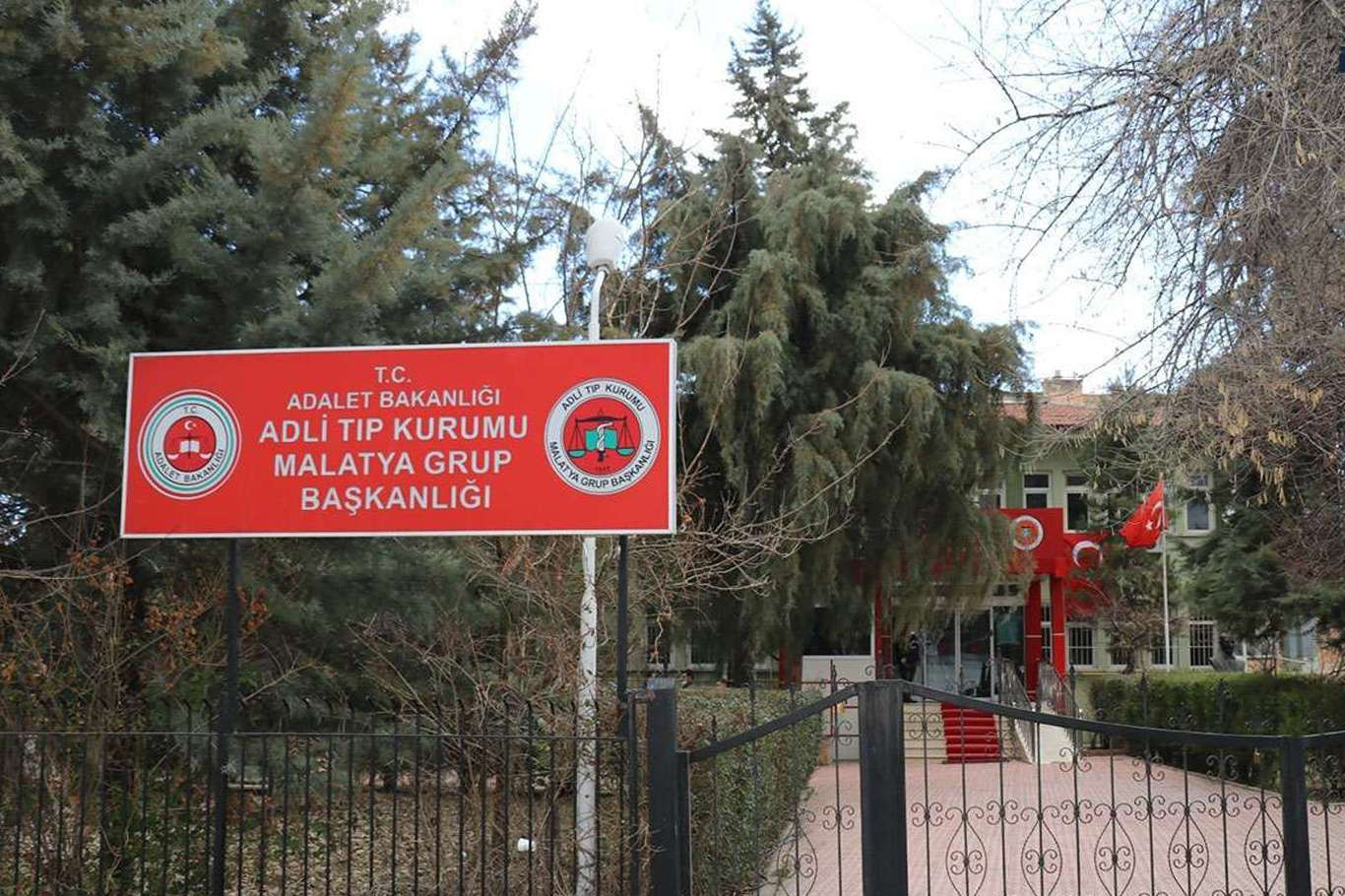 Malatya’da bir işçi pres makinesine sıkışarak hayatını kaybetti