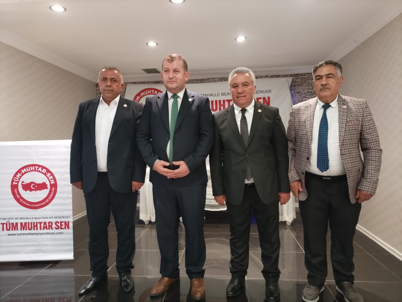 Muhtarlar temsilciliğine Murat Ceyhan getirildi