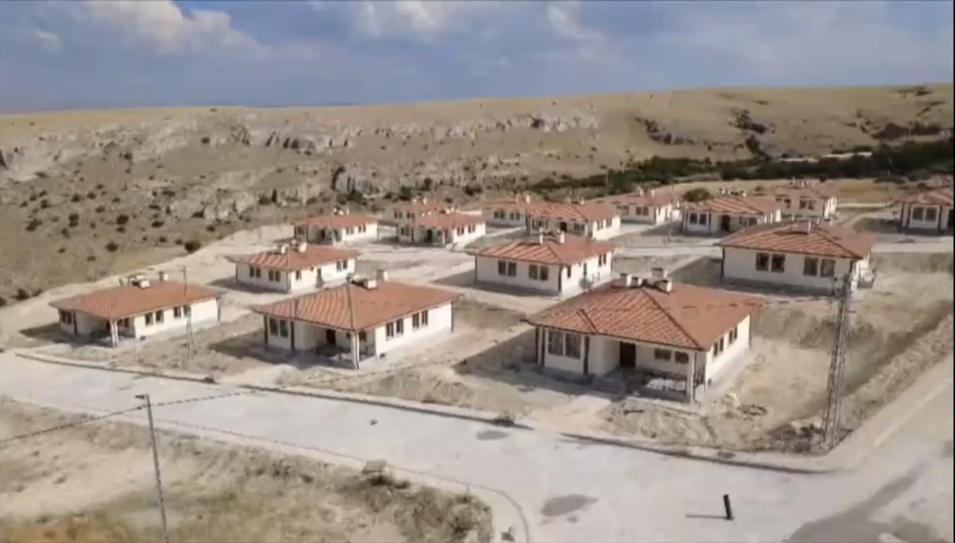Akçadağ’da 30 aile evine kavuşuyor