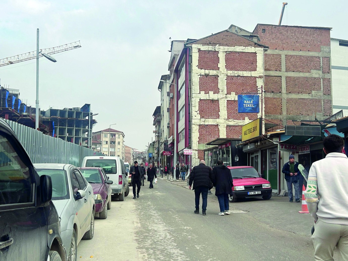 Cezmi Karatay’da Huzur Beklentisi
