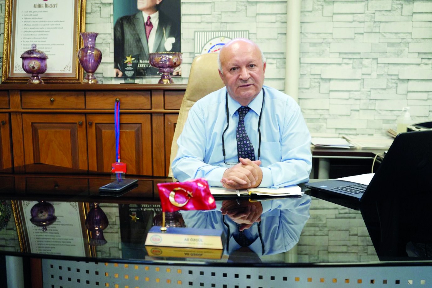“İhtiyaçtan Fazla Konut Var Ama Fiyatlar Düşmüyor”