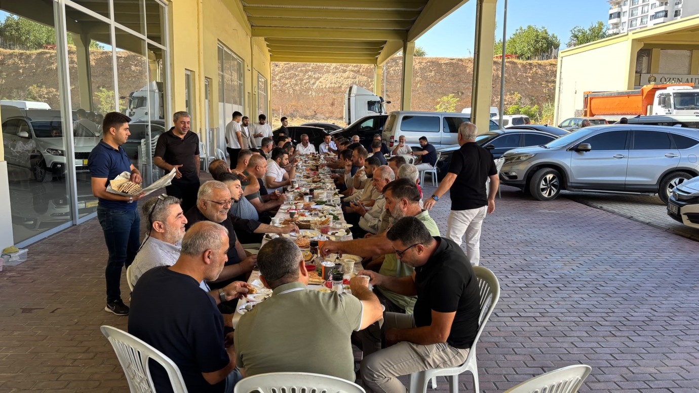 MTSO Başkan adayı Boyraz, galerici esnafıyla bir araya geldi