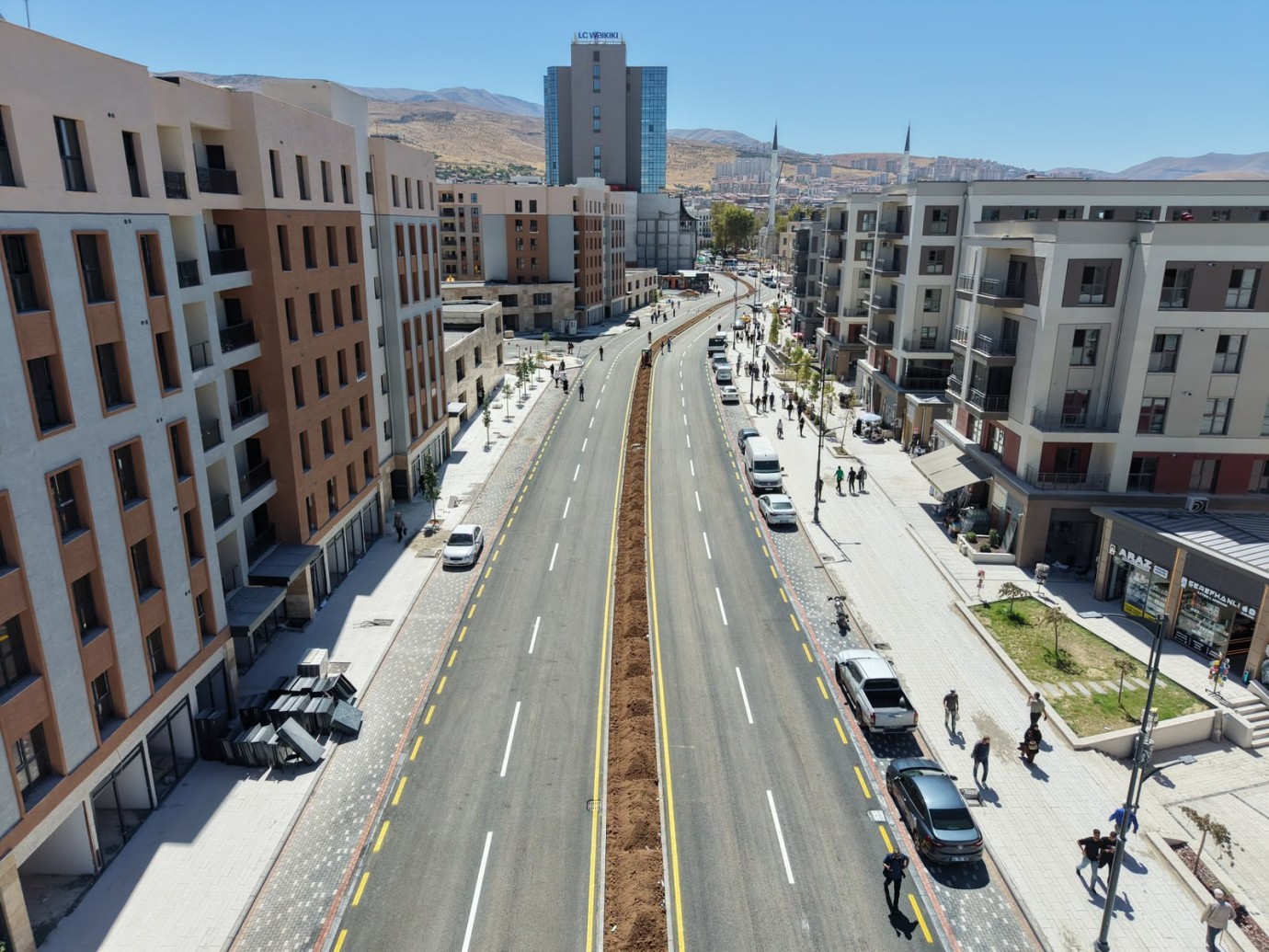 Büyükşehir, Kışla-Akpınar'da ulaşımı kesintisiz hale getirecek yolu açtı