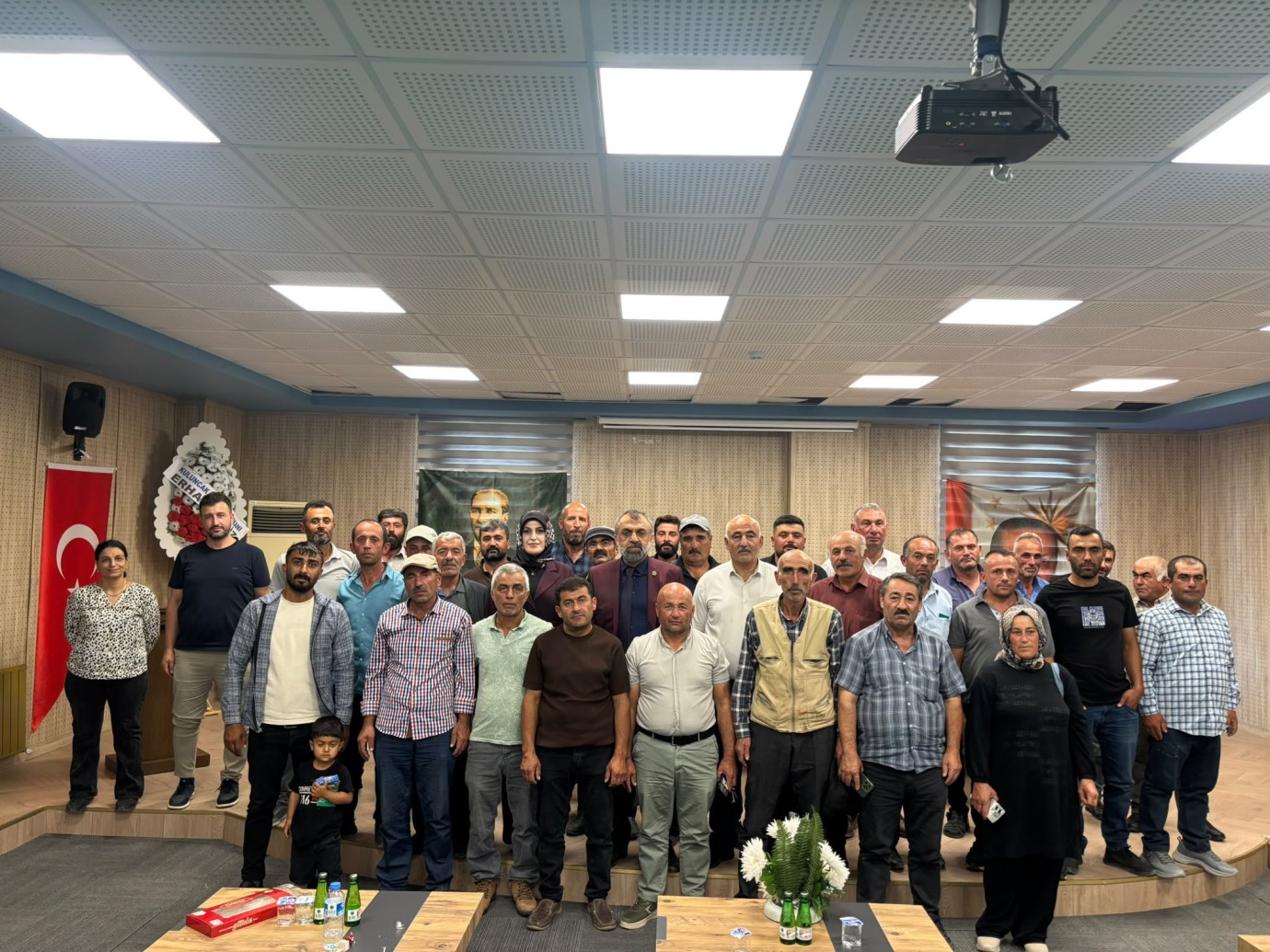 İhsan Akın Kuluncak’ta üreticilerle buluştu