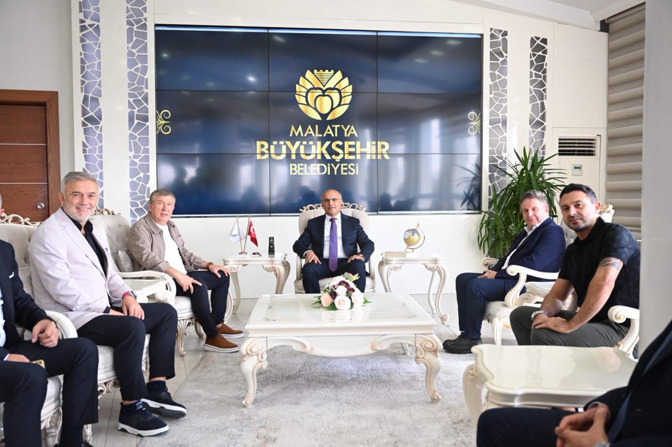 Spor dünyasının ünlü isimlerinden Malatya’ya övgü