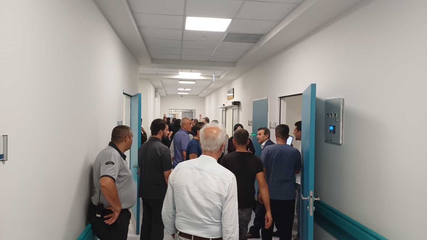Veli Ağbaba'nın belinde kırık tespit edildi