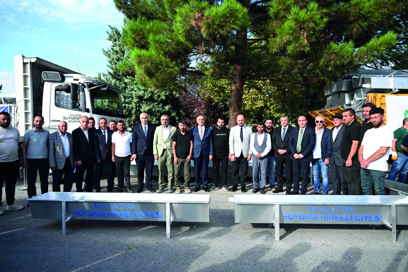 Meradaki Hayvanlara 980 Sıvatlık Destek