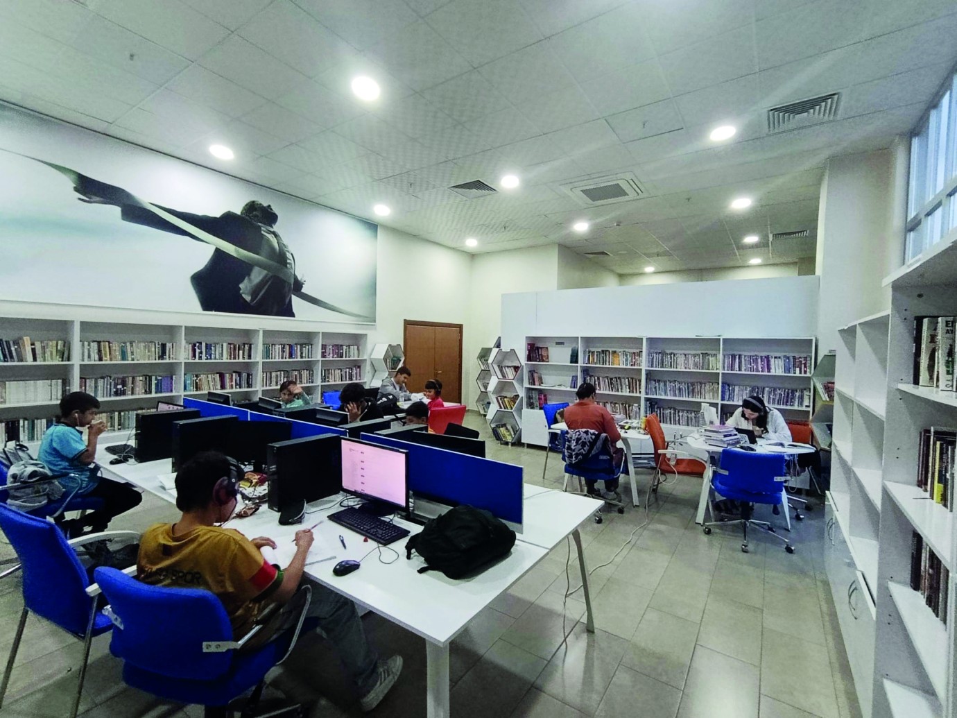 Gençler İçin 24 Saat Açık Kütüphane Hizmeti