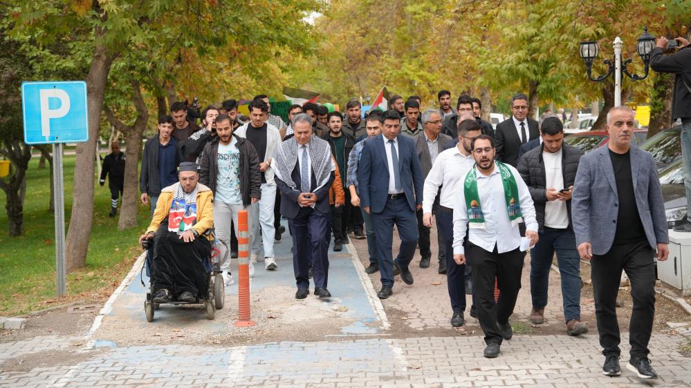 İnönü Üniversitesinde Filistin'e destek için tek yürek oldular