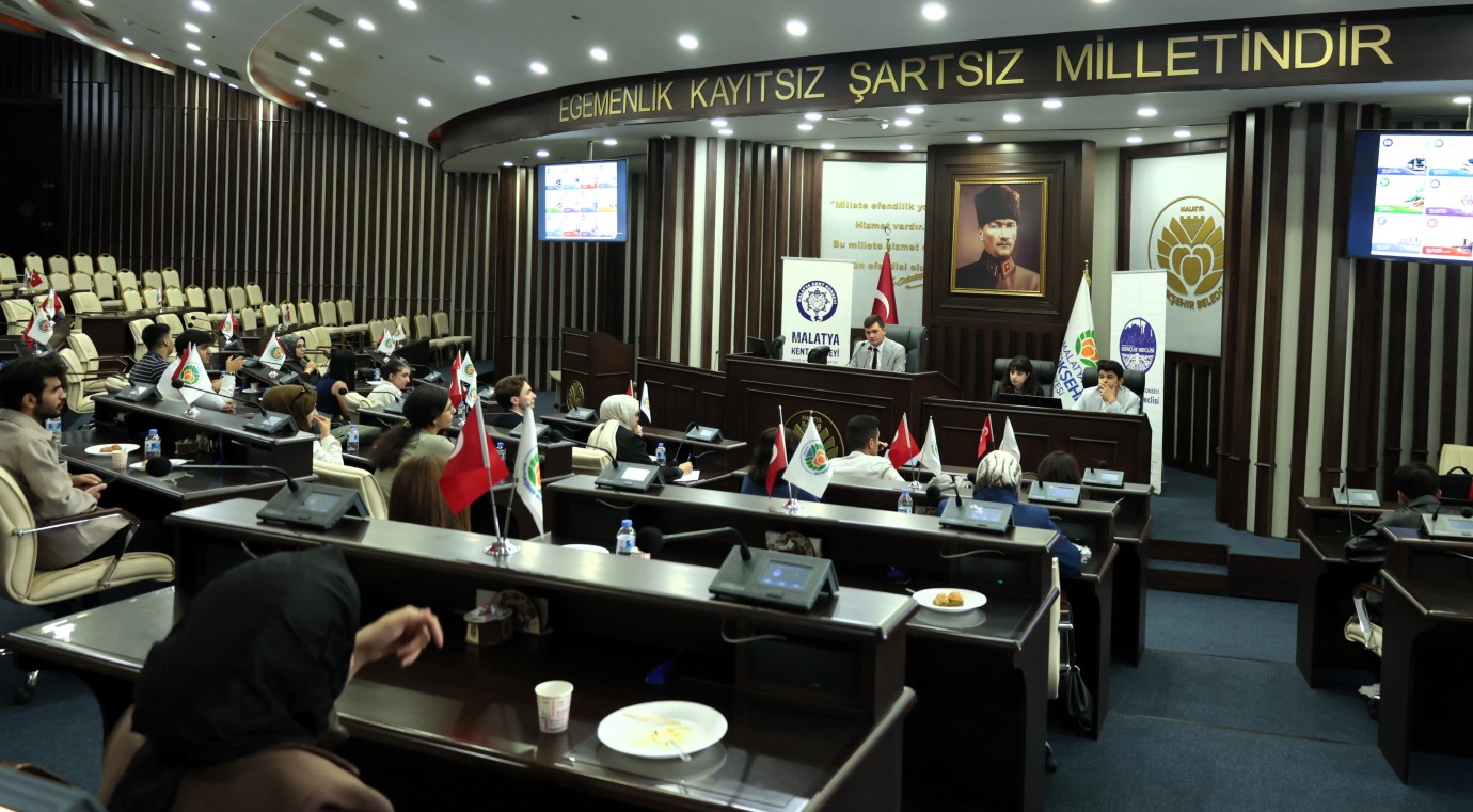 Genç Meclis İlk Toplantısını Gerçekleştirdi