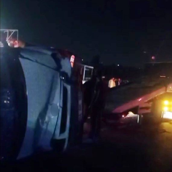Malatya’da minibüs ile otomobil çarpıştı