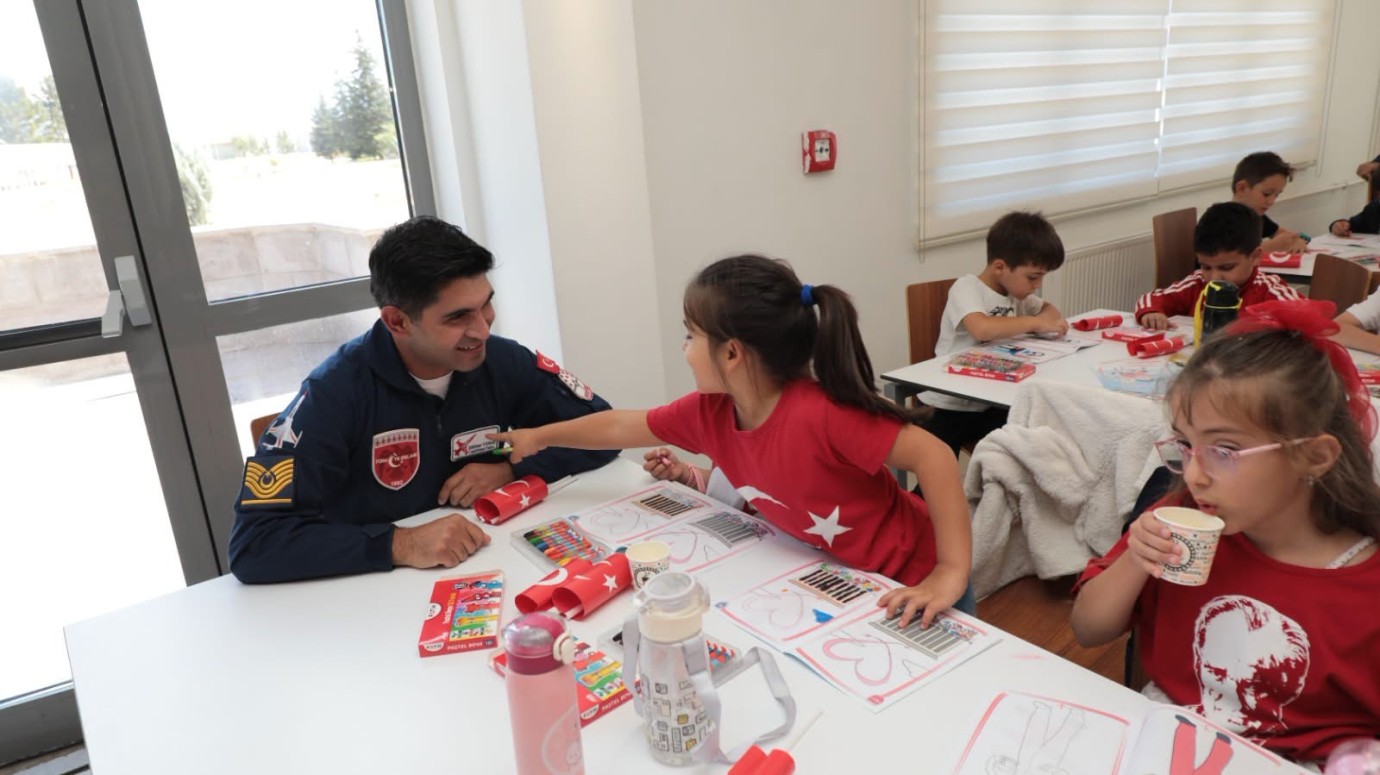 Öğrencilerden 7’nci ana üs komutanlığına ziyaret