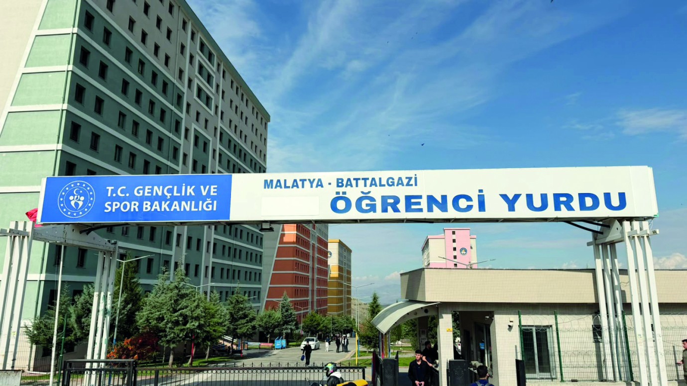 Mezbaha Yurdun Dibinde, Kokusu Odada