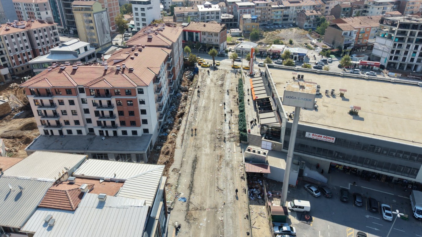 Battalgazi’de temizlenen konteyner alanları trafiğe açıldı