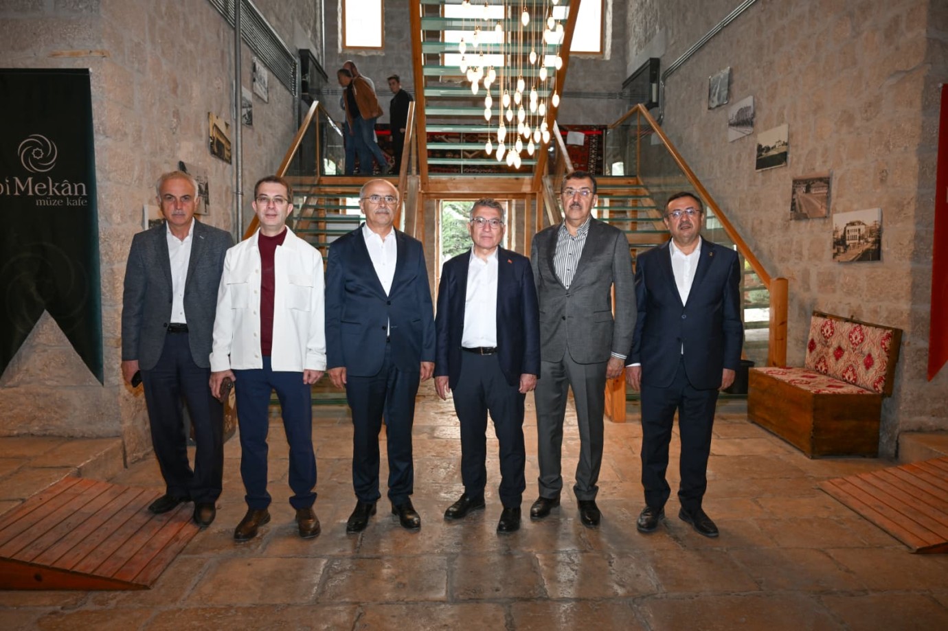 Abdullah Güler’den Bi Mekân Müze Kafeye övgü
