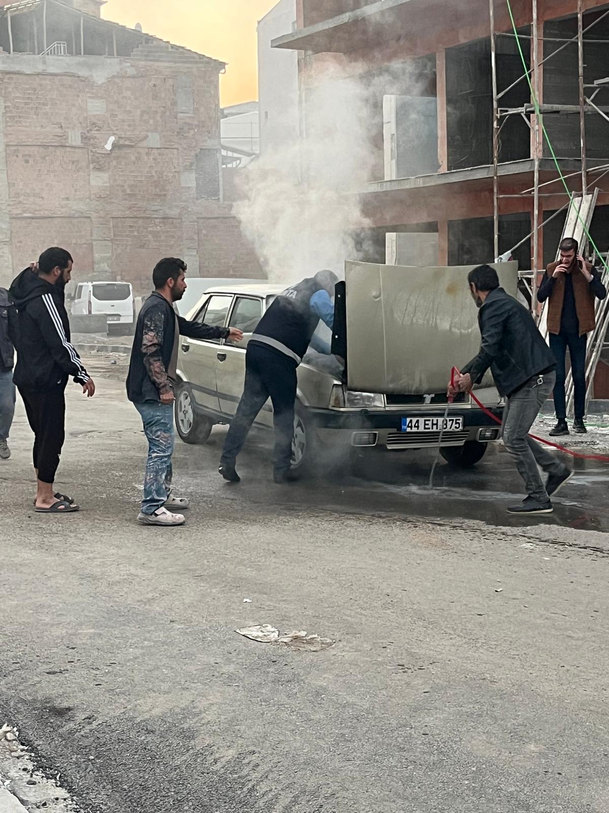 Yanan araca zabıta ekipleri müdahale etti