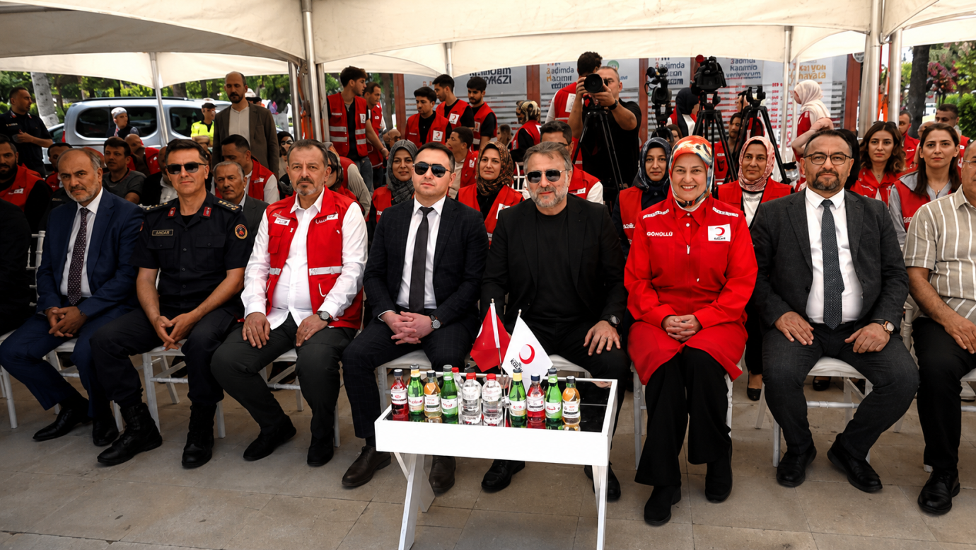 Malatya’daki Kızılay kan alma birimine Oktay Kaynarca’nın ismi verildi