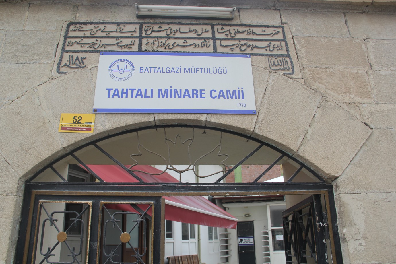 Malatya'nın Ahşap Minareli Tarihi Camisi zamana meydan okuyor